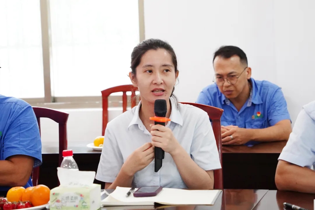 2121非凡召开“七一”座谈会10.jpg
