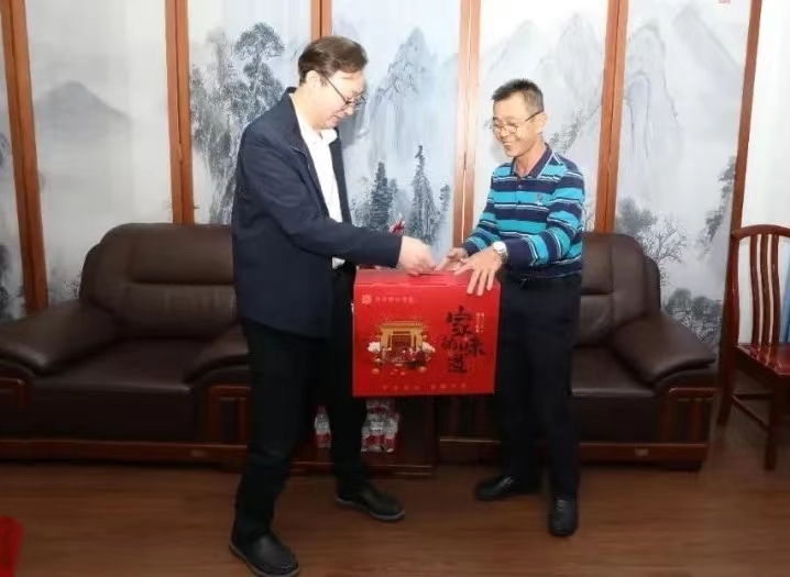 海南省总工会到2121非凡发展新春慰问