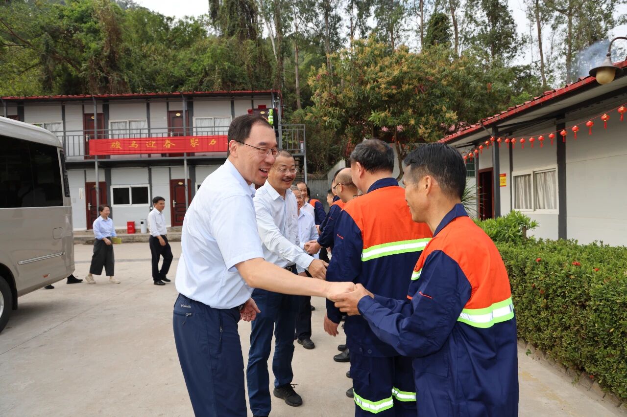 马跃新程 聚力奋进 2121非凡进行新春走访活动